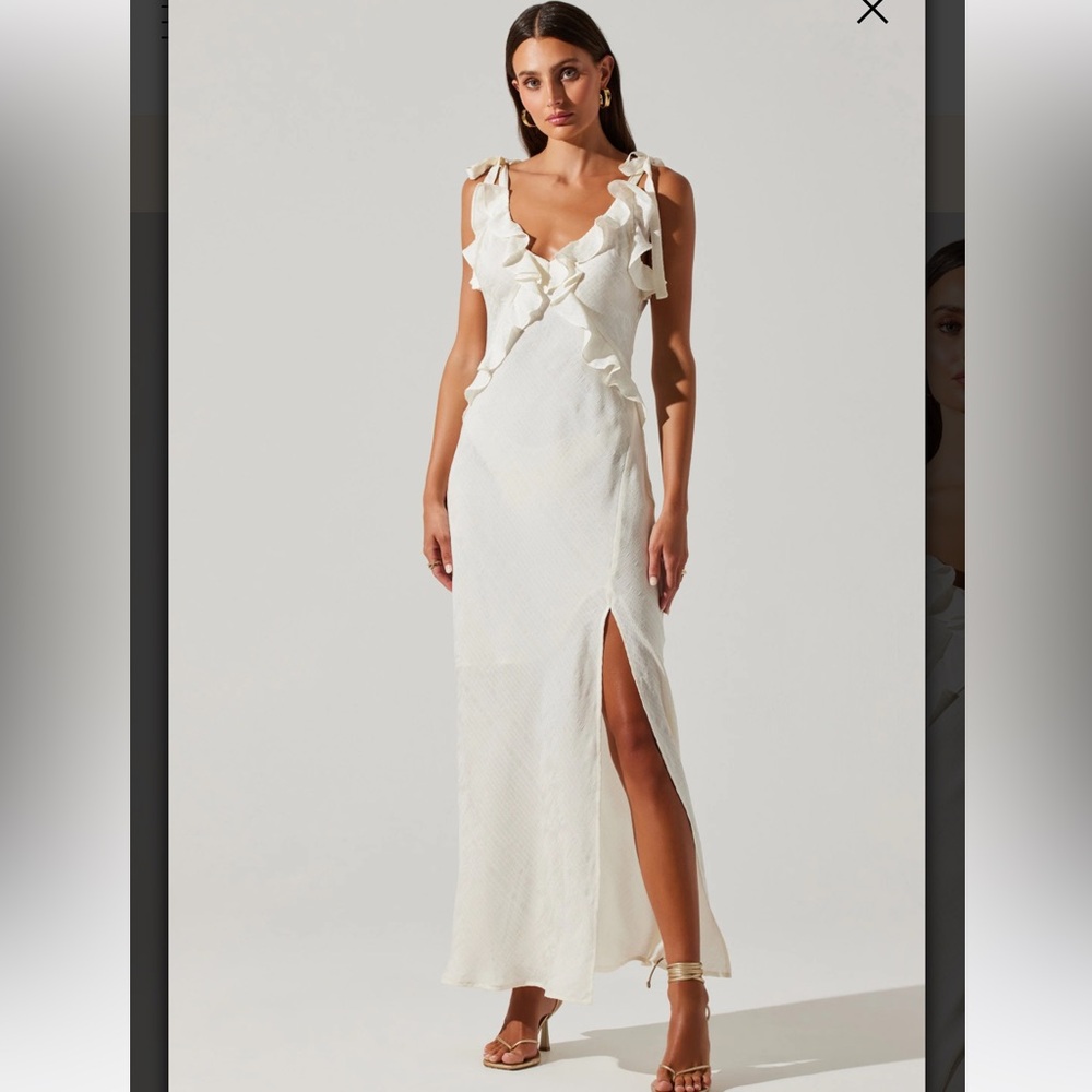 ASTR The Label Sorbae Ruffle Maxi